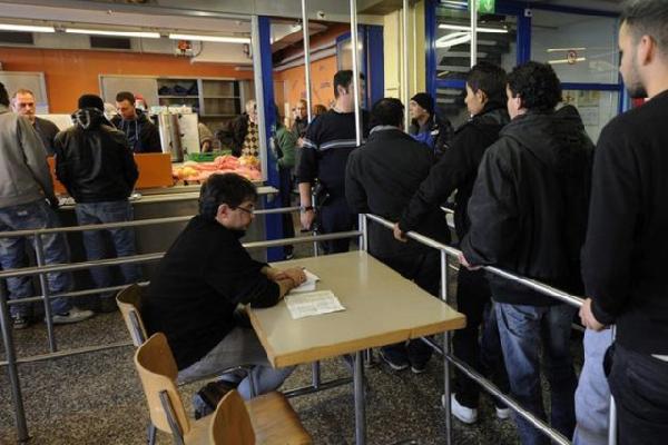700 bin sığınmacı Almanya'ya iltica için bekliyor