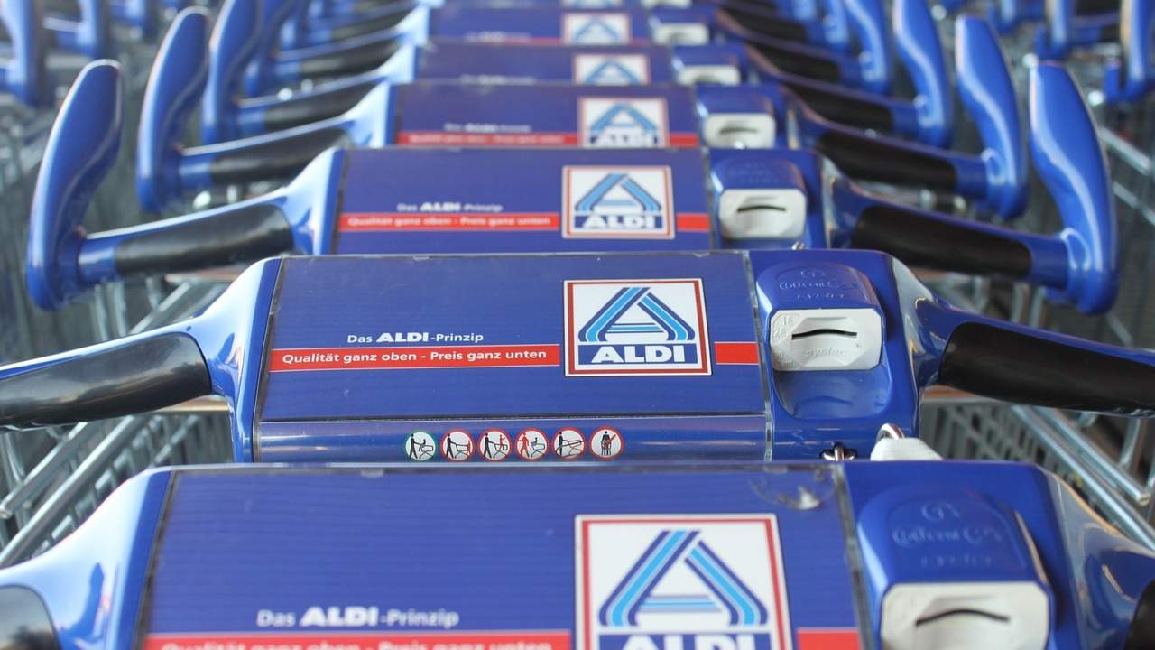 Artık alışverişe hesap makinesi mi götüreceğiz... Aldi'nin fişindeki "hata" kafa karıştırdı