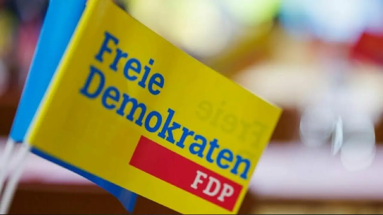 Almanya'da koalisyonun sonu mu: "Bitsin" dediler ve oylamaya gittiler