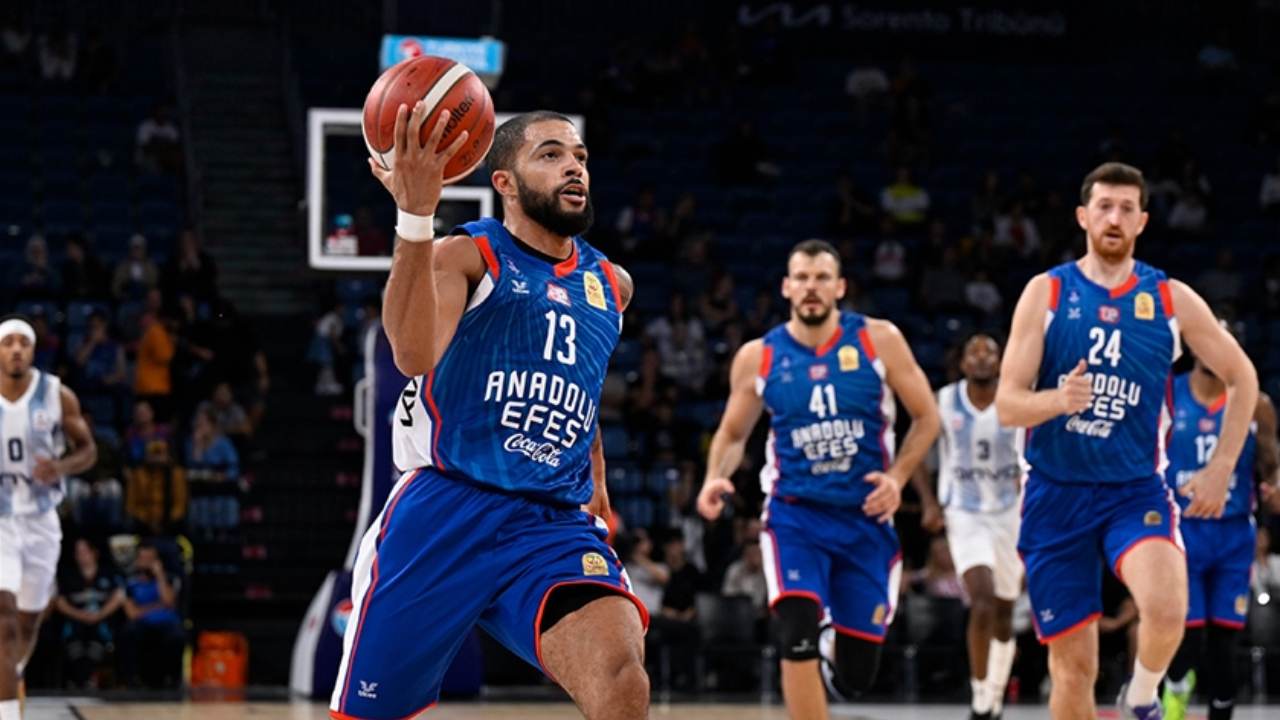 Anadolu Efes, Bayer Münih deplasmanında