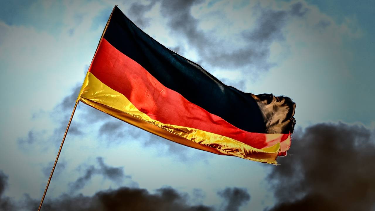 Alman siyaset bilimciler uyardı: Ülke çöküşe gidiyor