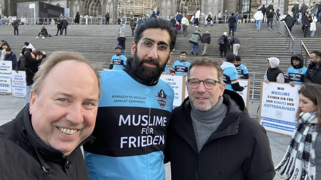 Alman rahip, Müslümanlara teşekkür etti