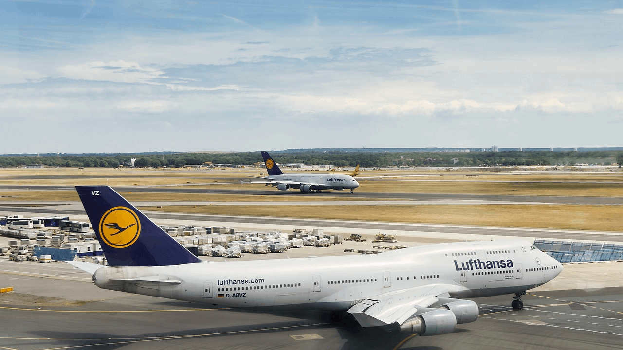 Frankfurt'tan kalkan uçak 45 dakika sonra Frankfurt'ta geri indi!