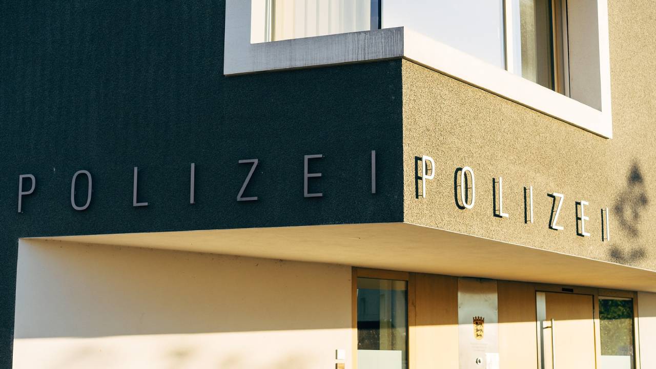 Almanya'da gözaltına alınan Türk hırsız, kısa süre sonra serbest bırakıldı