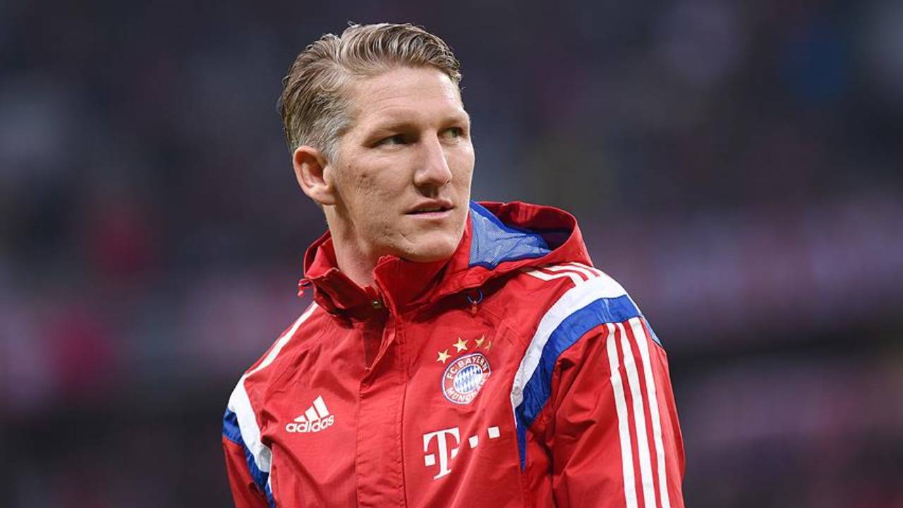 "Futbol kahini" Schweinsteiger şampiyon takımları açıkladı