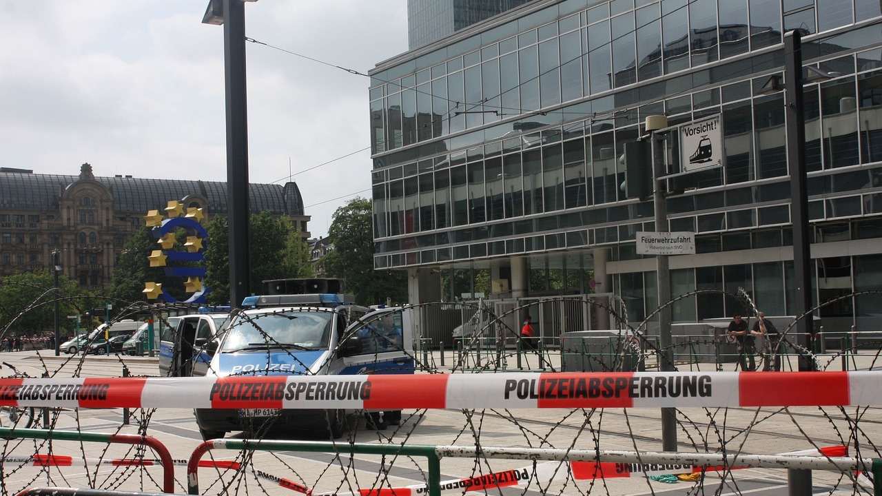 Okuldaki yanlış alarm Heidelberg polisini harekete geçirdi
