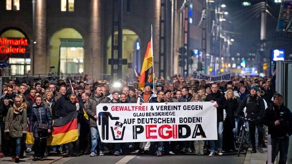 PEGİDA nasyonalistlere takıldı
