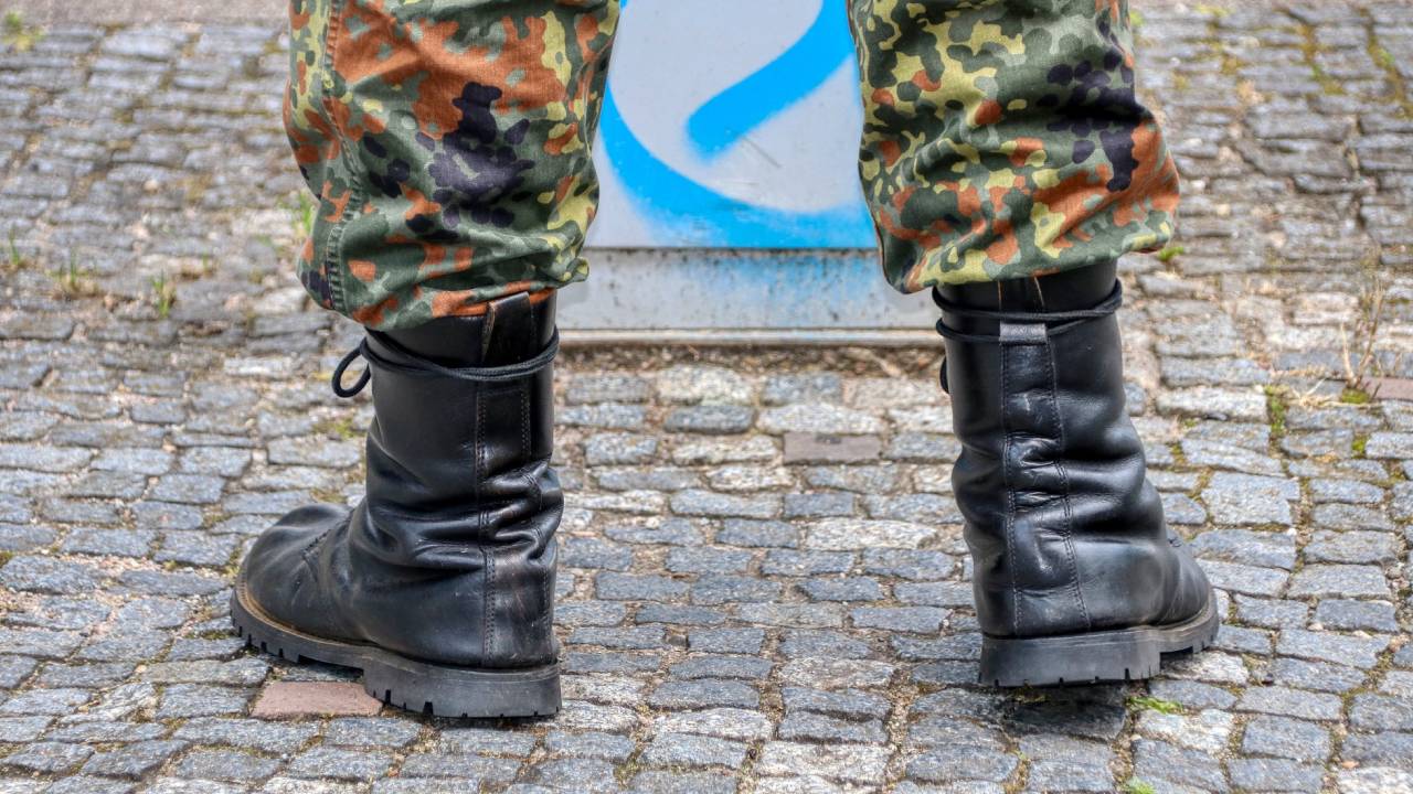 Polis yetişemedi, Alman askeri devreye girdi