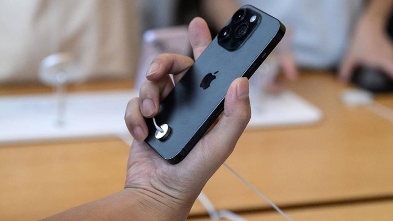 Yeni iPhone 16'nın tasarım planı basına sızdı: Seri nasıl devam edecek?