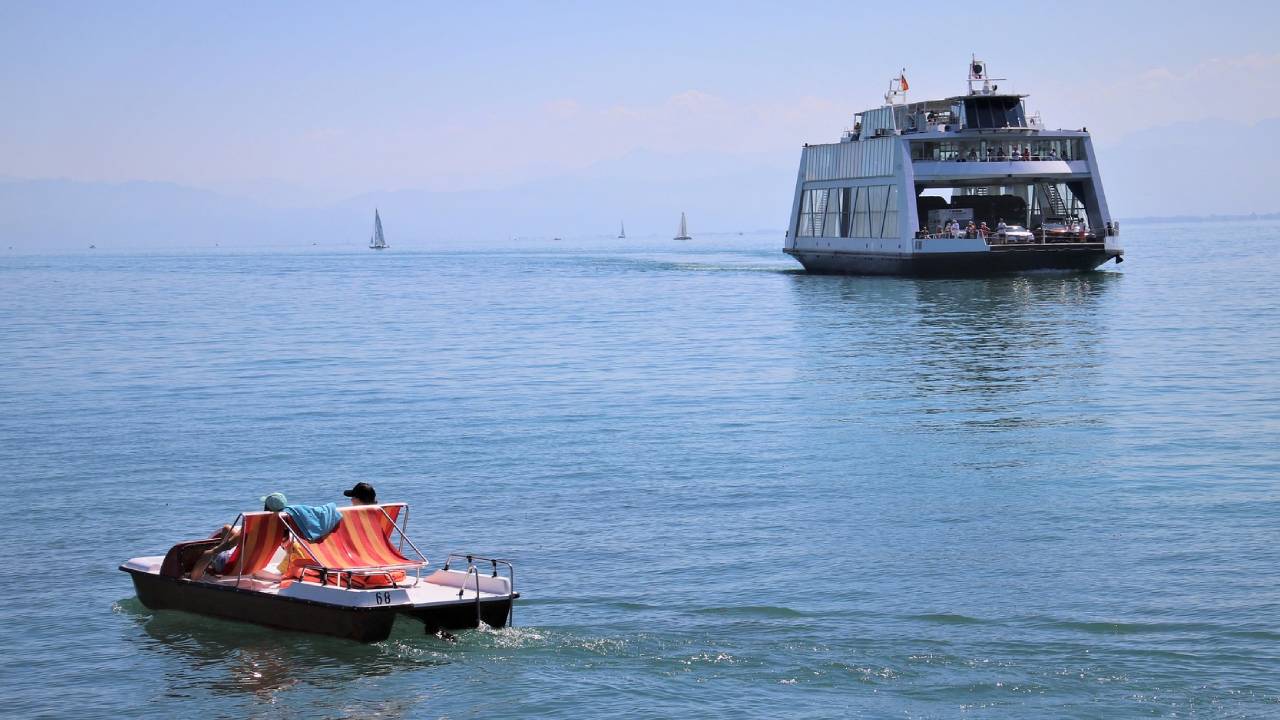 "Şiddetli fırtına" uyarısı: Almanya'da feribot seferleri iptal edildi