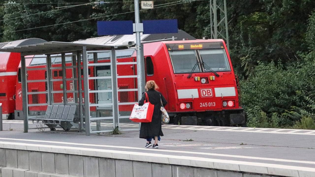 Almanya'da tren seferleri bir kez daha iptal edilecek: Daha uzun bir grev için düğmeye basıldı