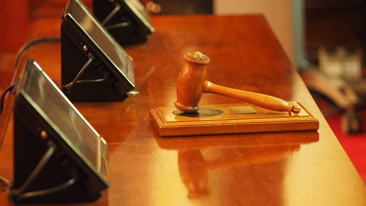 Cinsel ilişki sırasında partnerini boğarak öldürdüğü iddia edilmişti: Alman yargısı son kararı verecek