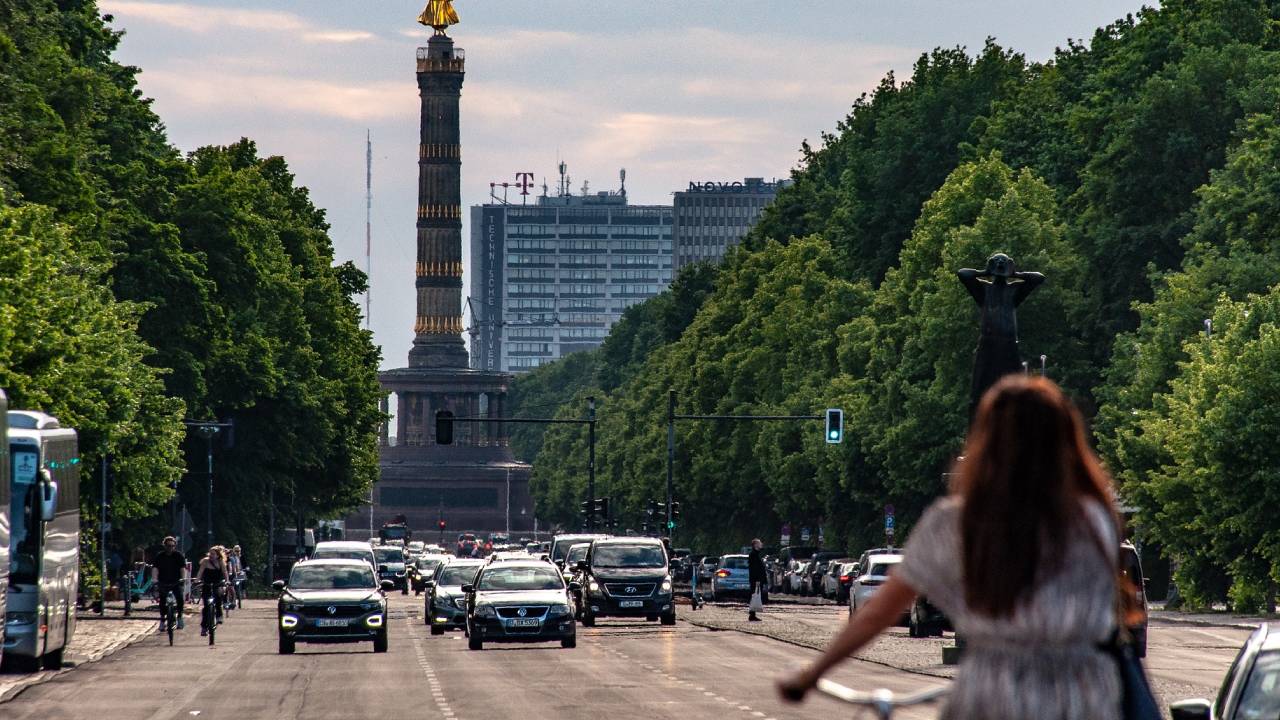 Berlin'de haftada sadece 4 gün çalışıp, yüzlerce Euro kazanmak hayal olmayabilir