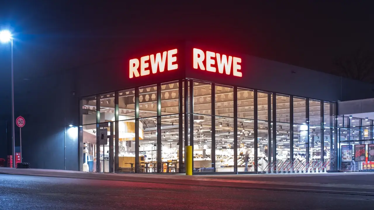 Rewe çalışanlarından müşterilere "destek" çağrısı