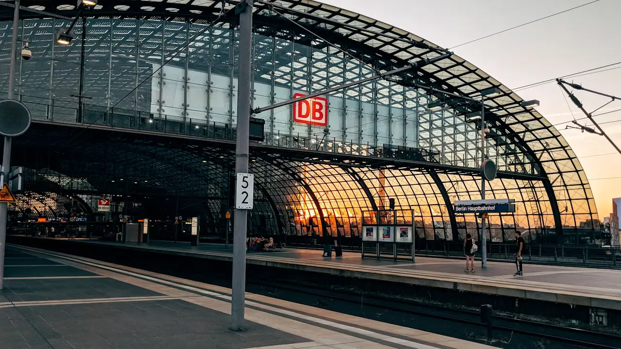 Deutsche Bahn'dan müşterilerine uyarı: "Dolandırıcıların tuzağına düşmeyin"