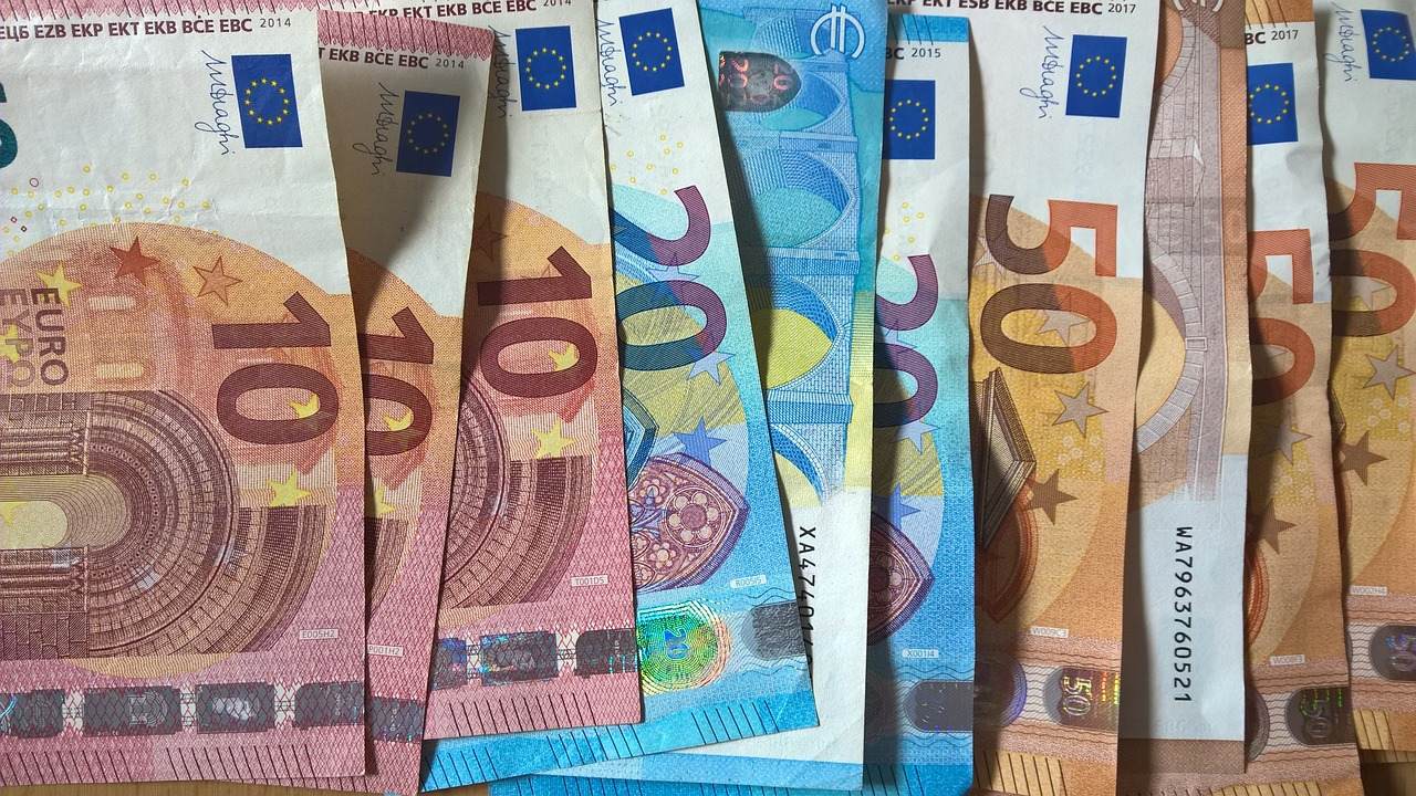 Almanya'da son dönemde iyice arttı... "Sahte para" aldığınızı anlamanın yolları!