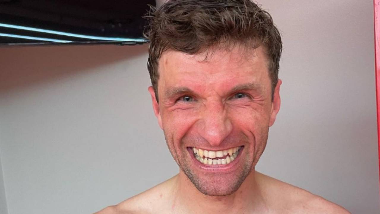 Almanya'da yaşıyorsanız buna dikkat edin: "Thomas Müller" müstehcen fotoğraflarınızı isteyebilir