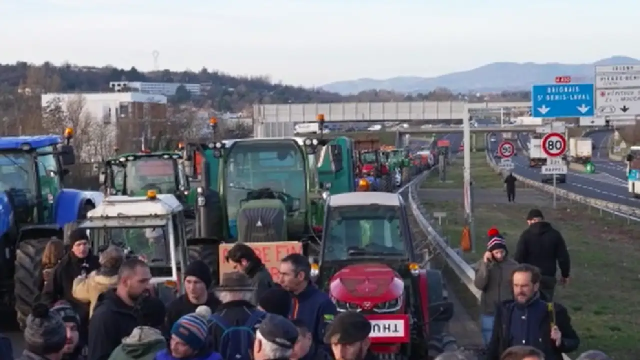 Fransa'da çiftçilerden "kuşatma eylemi"