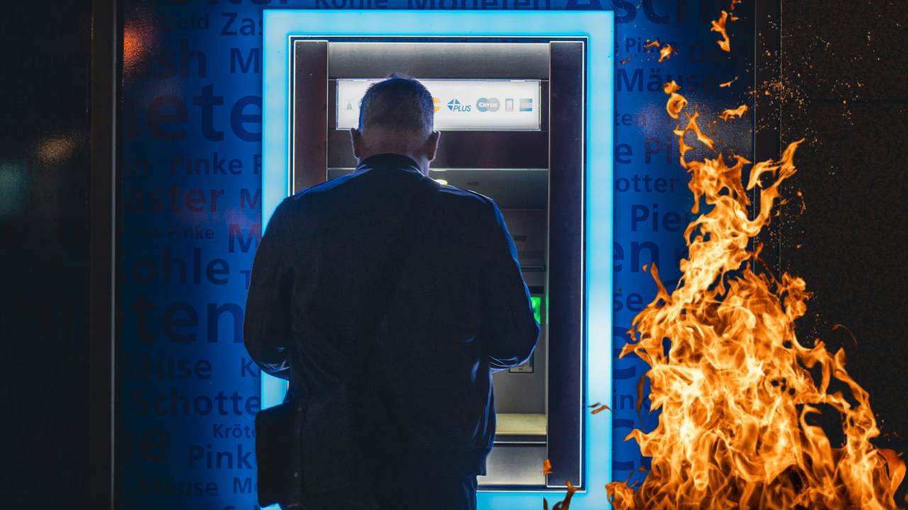 Almanya'da soyguncular bankanın ATM'sini patlattılar... Bina çökme tehlikesiyle karşı karşıya