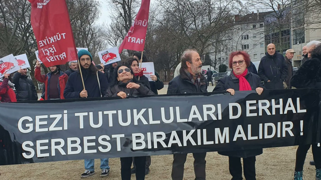 Berlin’de “Can Atalay’a özgürlük” sloganları