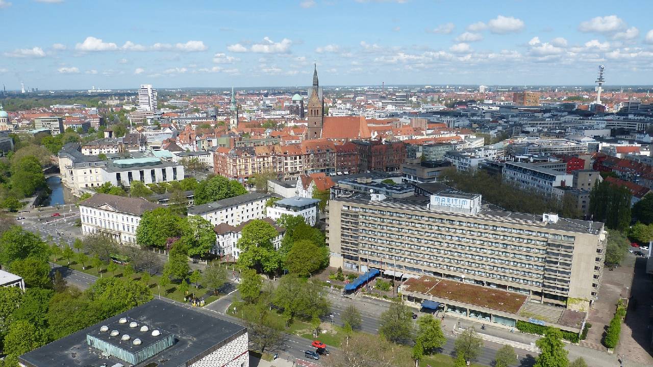 Almanya'da eyalet parlamento binası kuşatıldı
