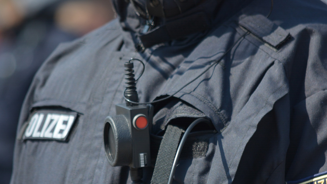 Alman polisi dikkatli davranınca kimliğini daha fazla gizleyemedi: Türk olduğu anlaşıldı