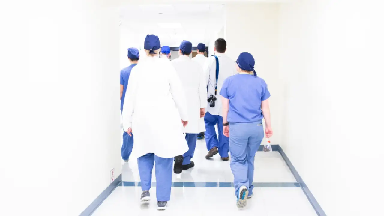 Sağlıkta çığır açan protesto: Almanya'da doktorlar uyarı grevine gidiyor
