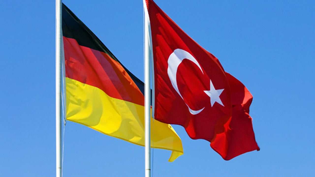 Almanya’daki 12 bin kişilik dev anketten Türkiye çıktı
