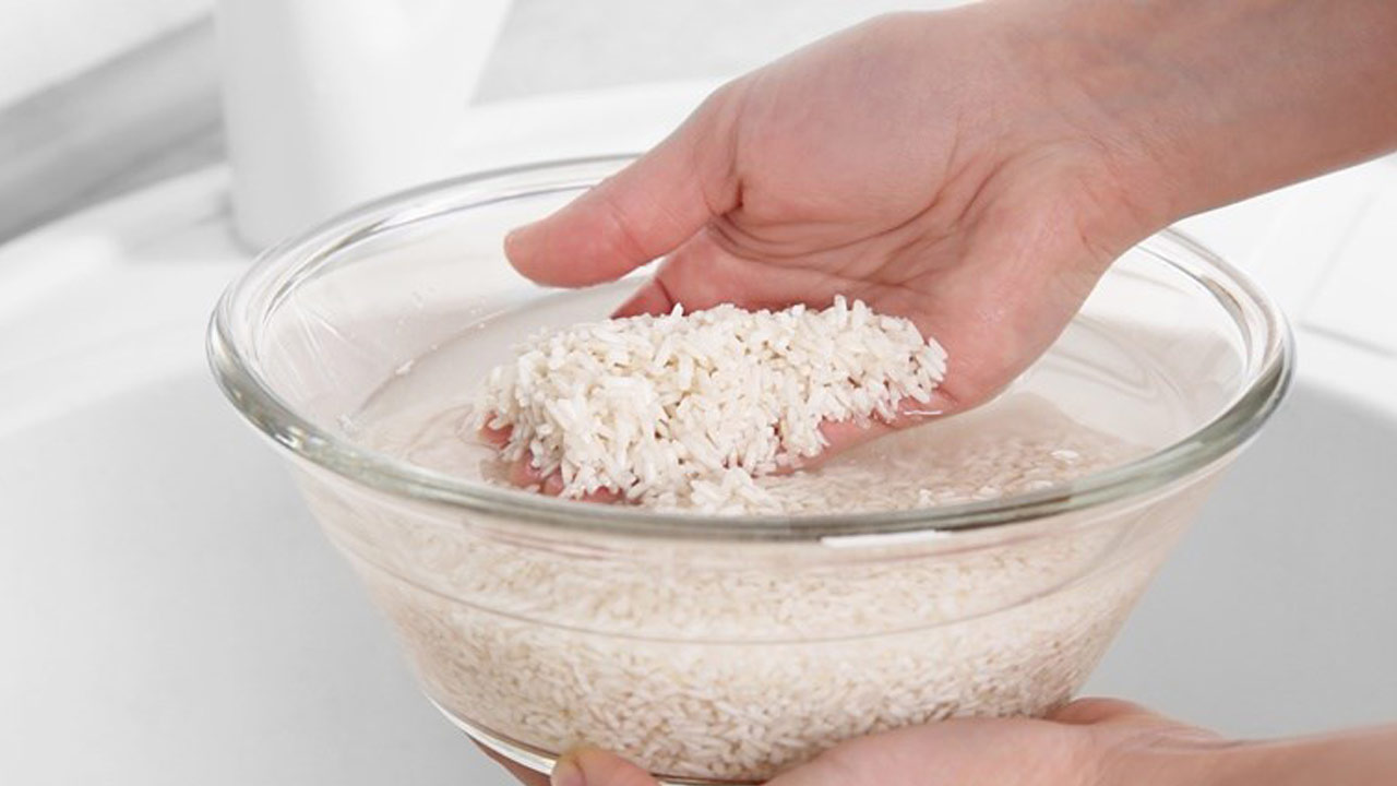 Bilim insanları araştırdı: Pirinci suda bekletmek neden çok riskli