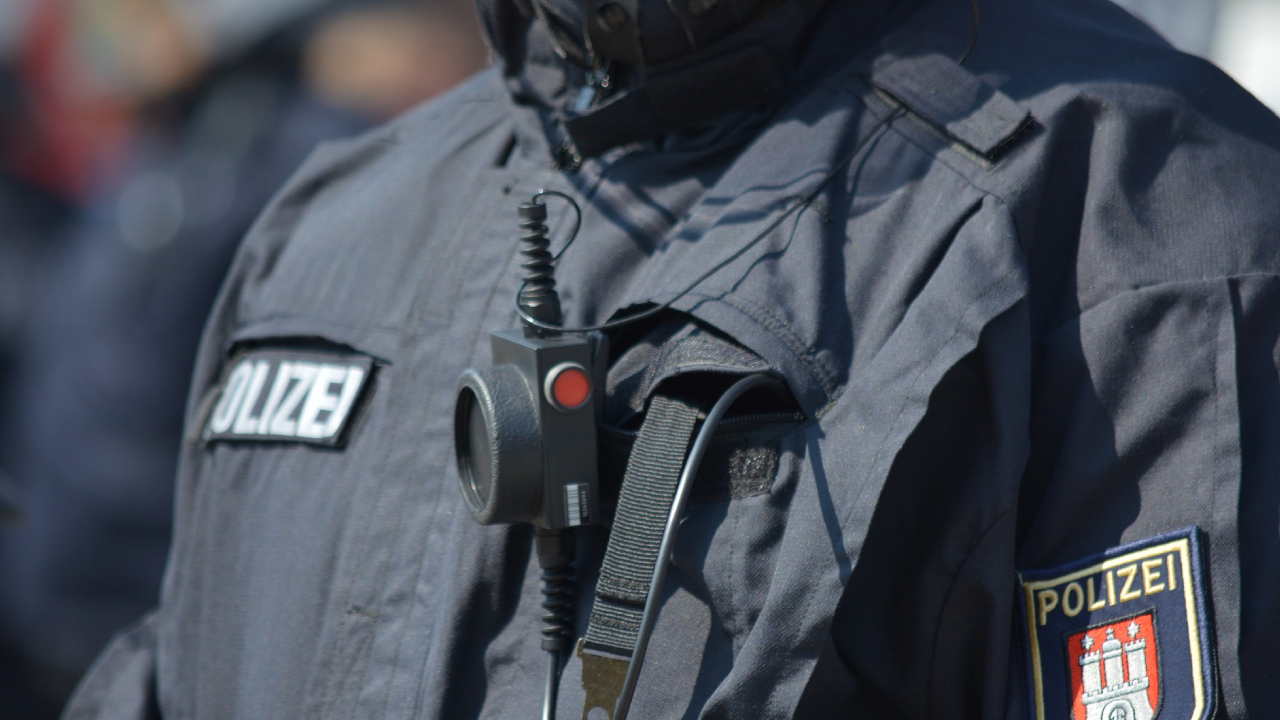 Alman polisi, Türkiye bağlantılı üç ayrı kişiyi gözaltına aldı