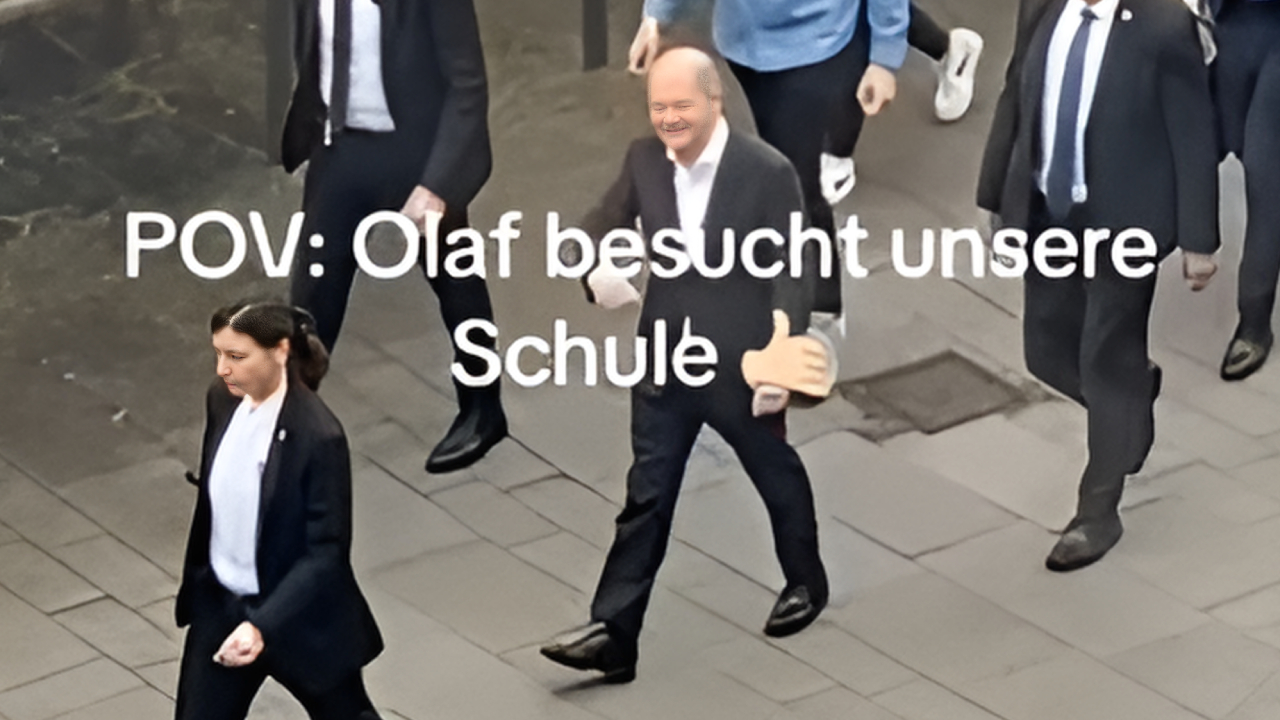 Almanya'da öğrenciler başbakana böyle bağırdı: Hey Olaf, döneri 3 Euro yap!