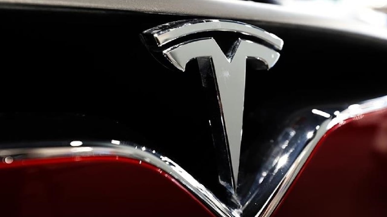 Tesla'nın Almanya'daki fabrikasına saldırı