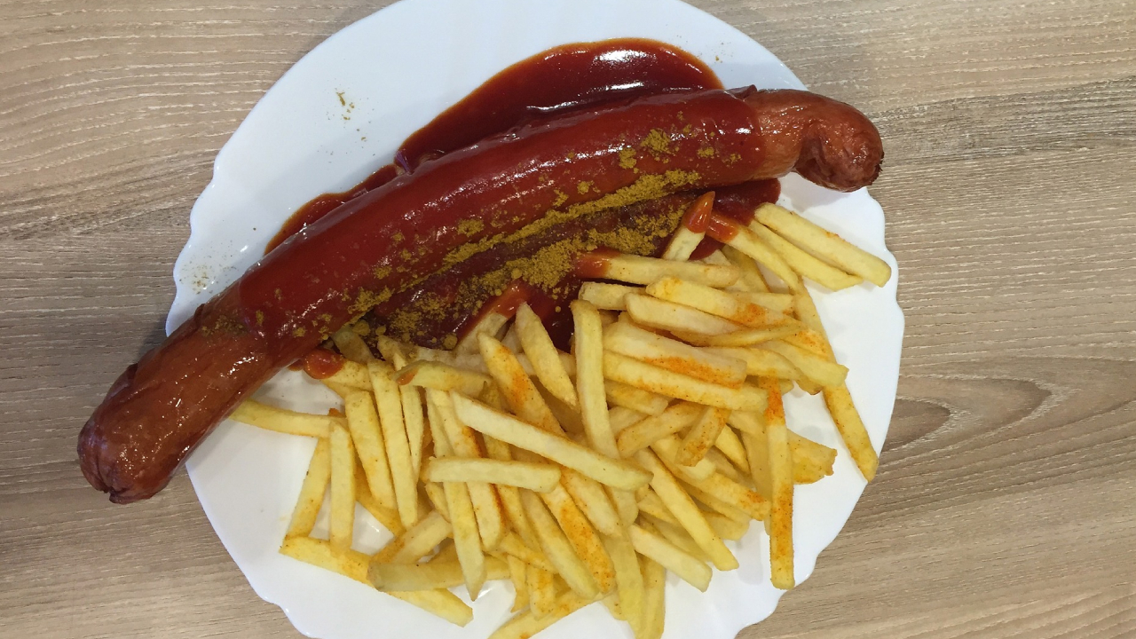 Alman otomobil devinin "Currywurst" satışında rekor