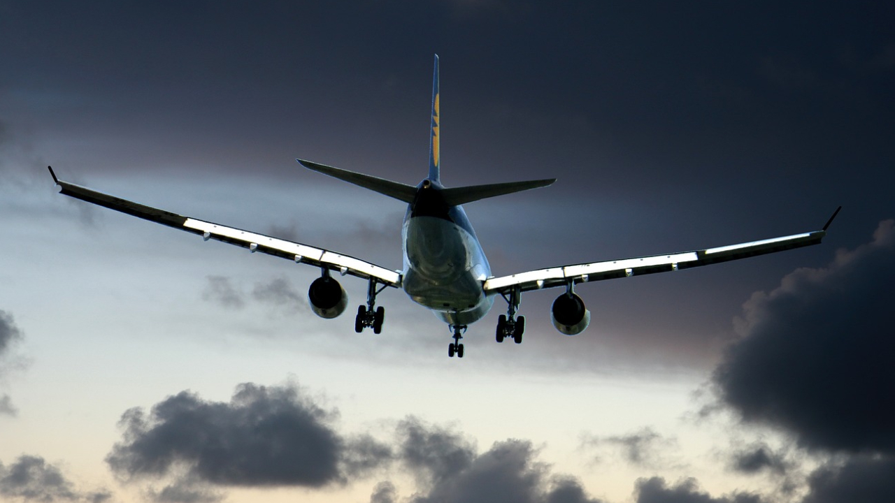 İki pilot da aynı anda uyuyakaldı, yolcu uçağı dakikalarca havada pilotsuz süzüldü