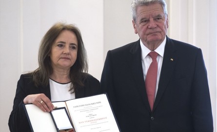 Almanya’dan Nurcan Girgin’e liyakat nişanı