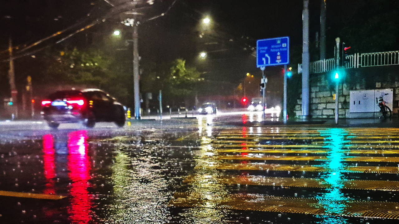 Almanya için sağanak yağış uyarısı