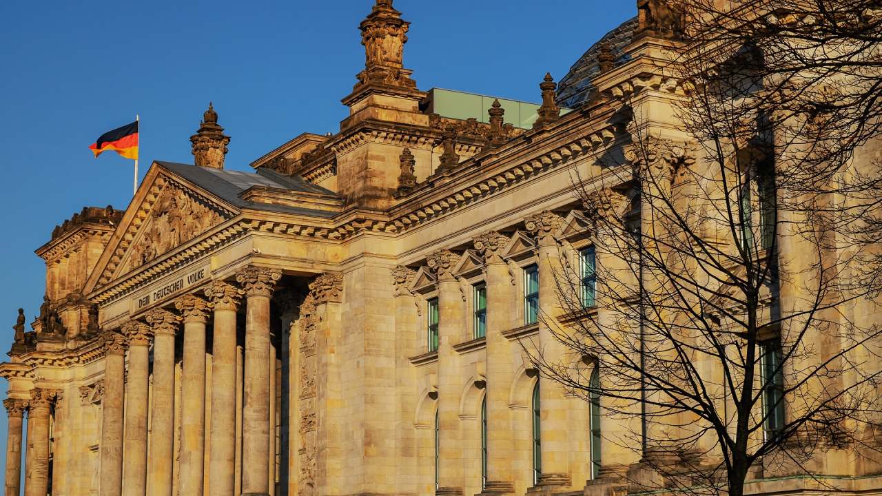 Reichstag'a polis operasyonu, bomba bulundu