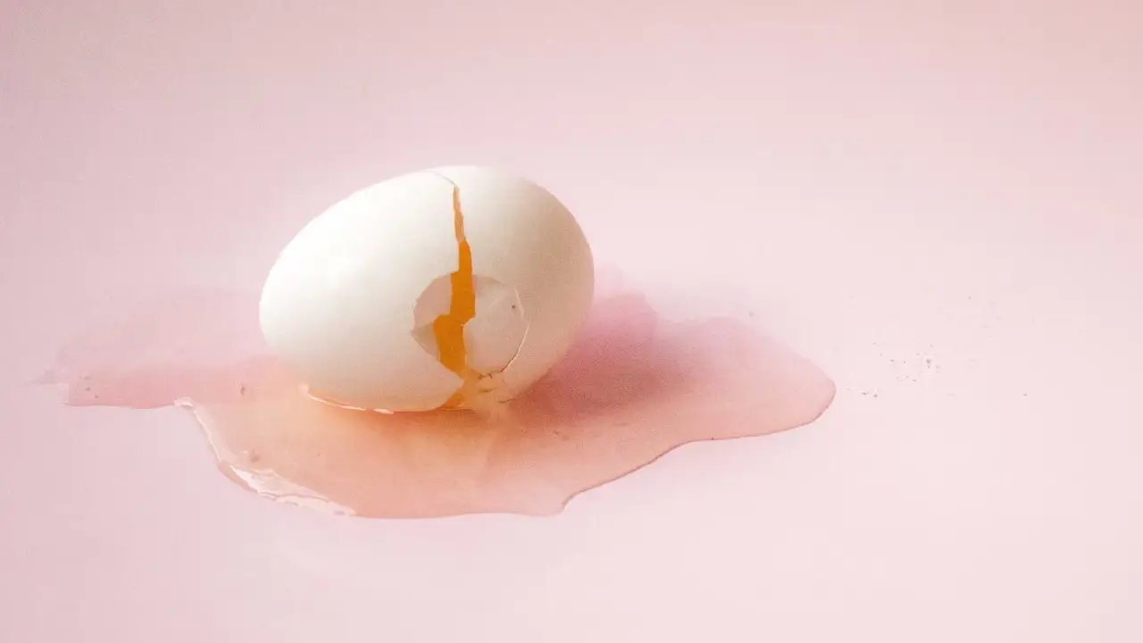 Yumurtayı kırdığınızda bunlara dikkat edin: Sağlığınızı riske atmayın!