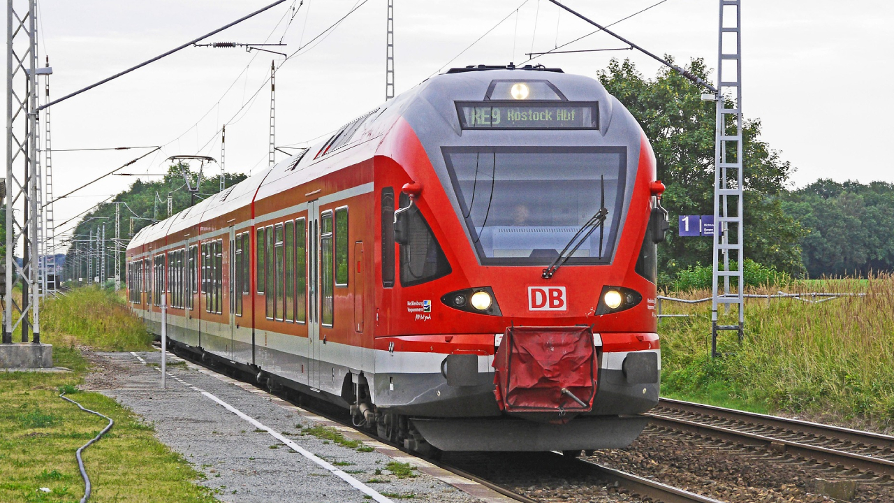 Köln'de tren seferlerini bekleyen tehdit