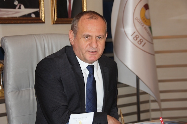 'Bütün başkanlar Audi gelsin, ben yanlarına Passat mı çekeyim?'