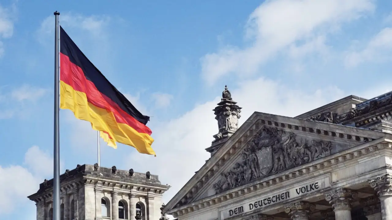 Almanya'da aşırı sağ tehlikesine karşı önlem: Silahsızlandırma çağrısı yükseliyor