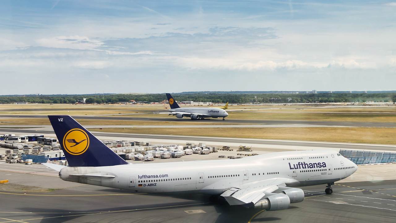 Lufthansa süreyi uzattı, uçuşlar durduruldu