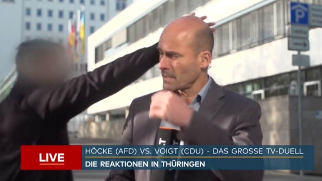 Alman muhabir canlı yayında hakarete ve saldırıya uğradı