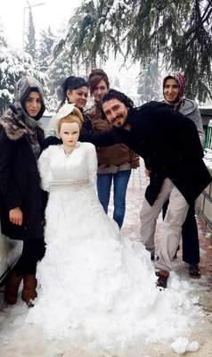 Burdur'da yolda mahsur kalan lise öğrencileri kurtarıldı (2)