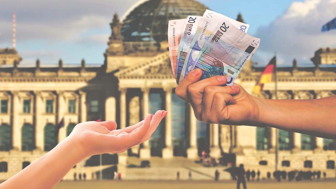 İşe girmeyi reddeden Alman vatandaşlarının vatandaşlık ödeneği kesilecek