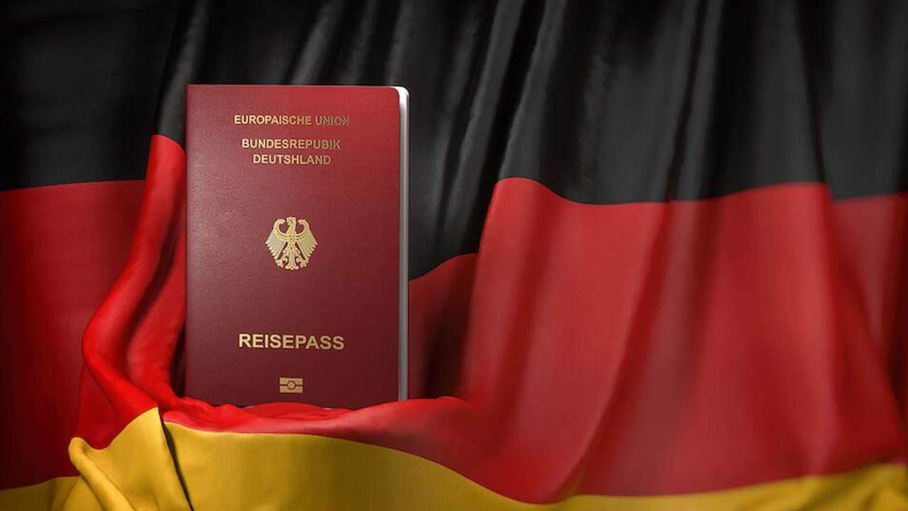 Brandenburg'da binlerce kişi Alman vatandaşlığı aldı: İlk sırada Suriyeliler var