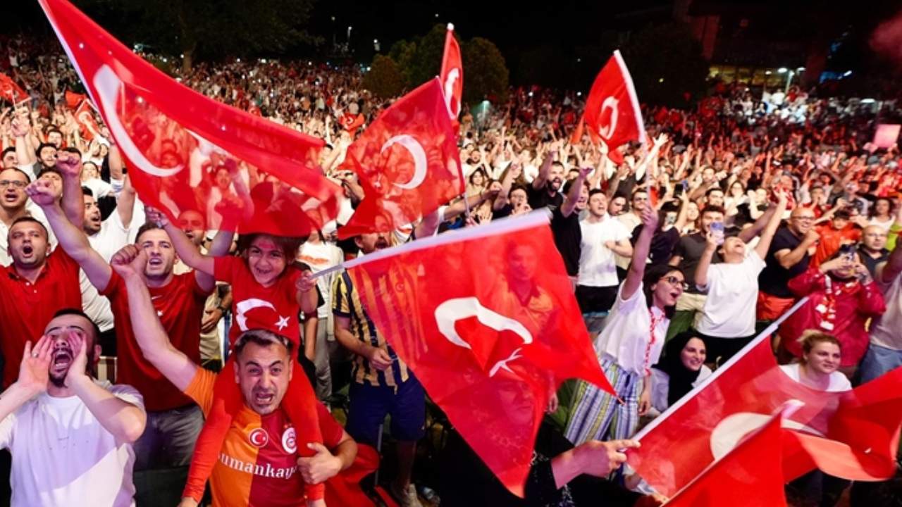 Hollanda - Türkiye maçı yine ARD ve ZDF'te olmayacak