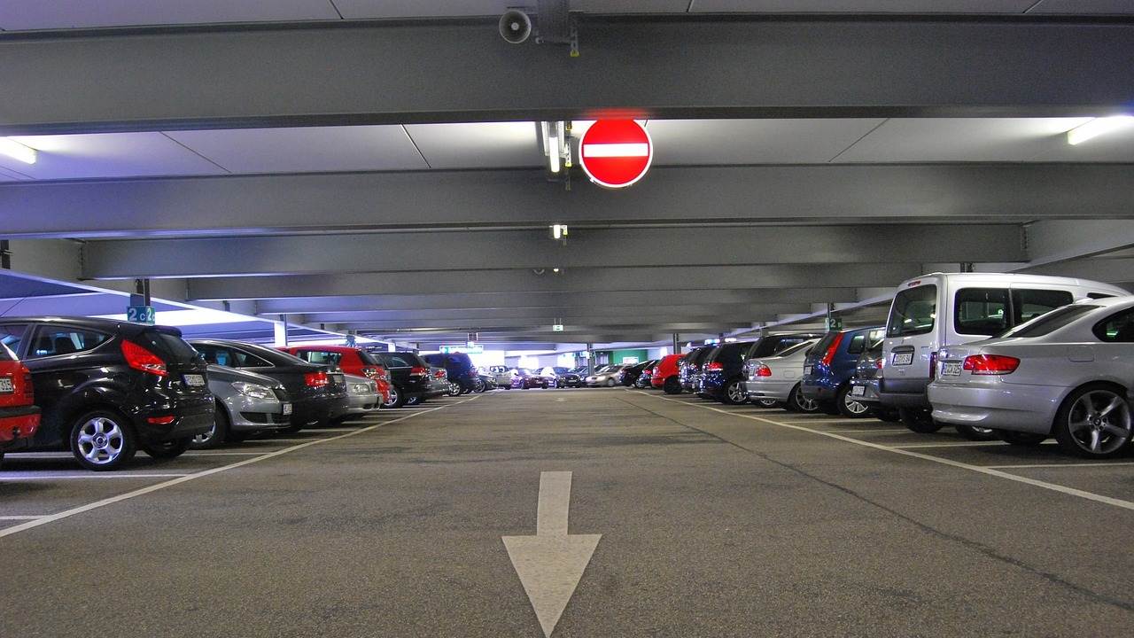 Berlin'de otopark kavgasında kan aktı: Ölen kişinin yakınları polise saldırdı
