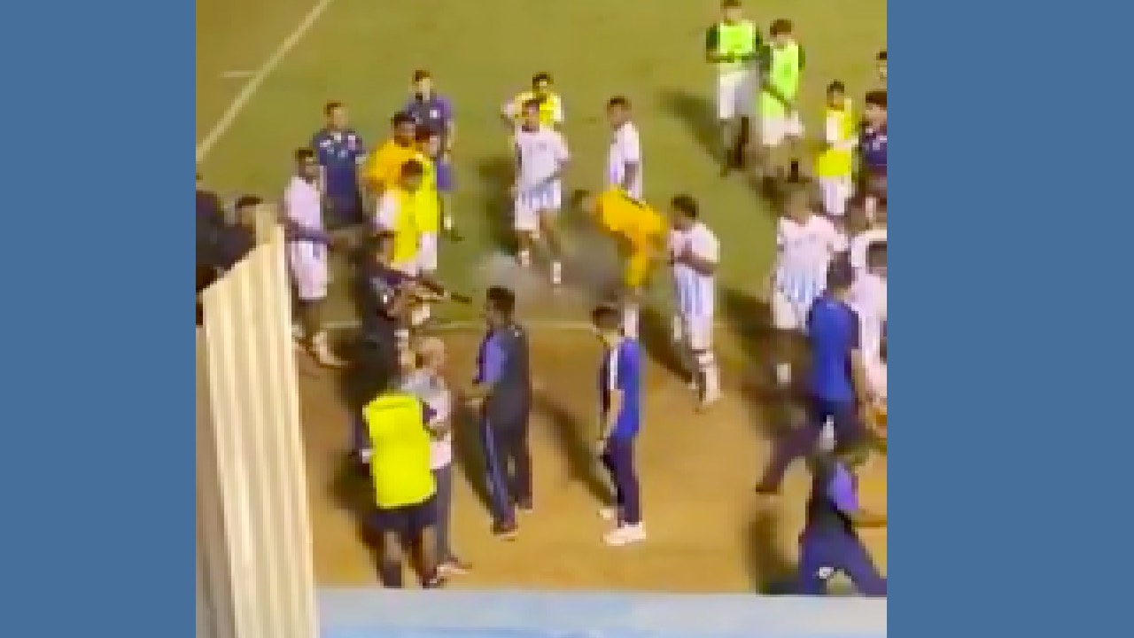 Brezilya'da polis futbolcuyu vurdu
