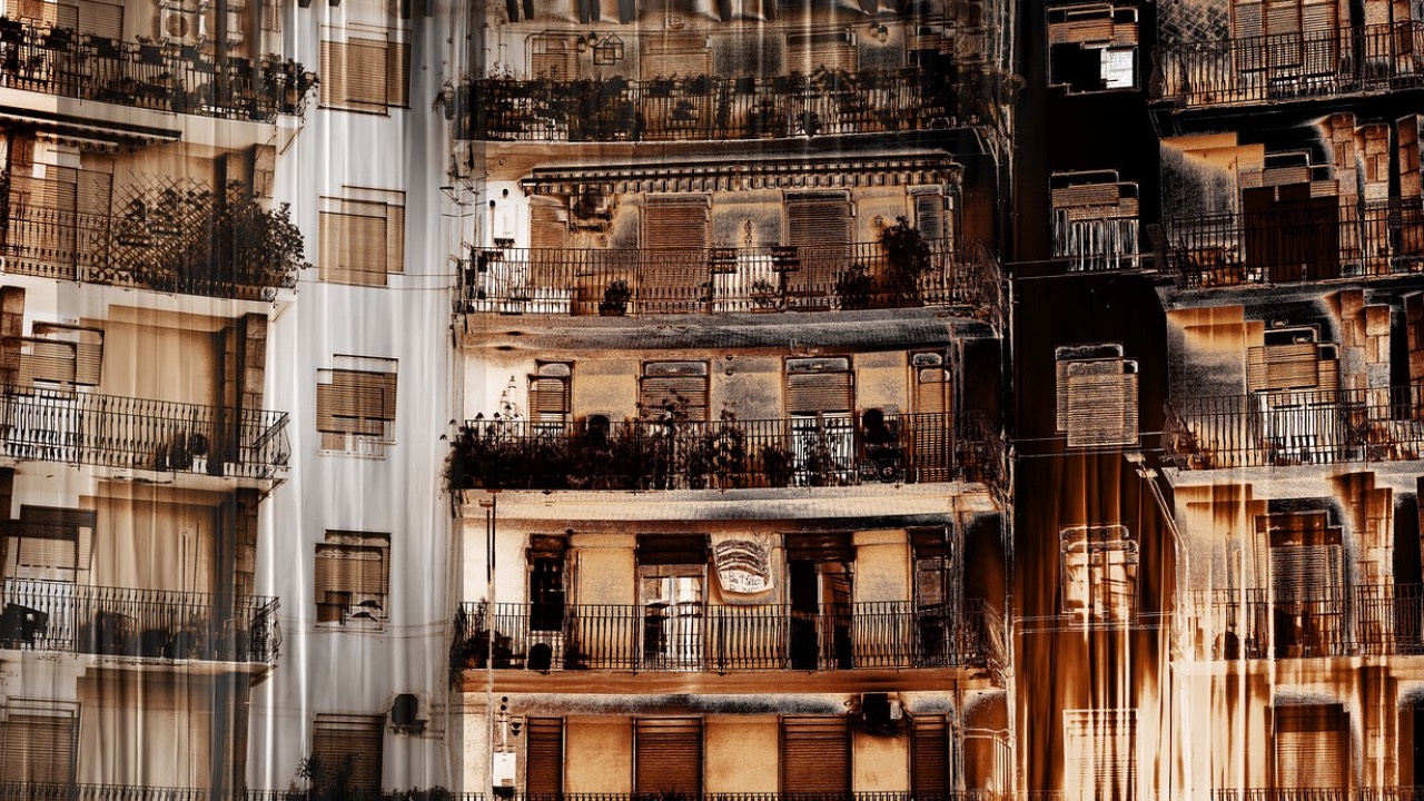 İtalya'da facia: 4. kattaki balkon çöktü